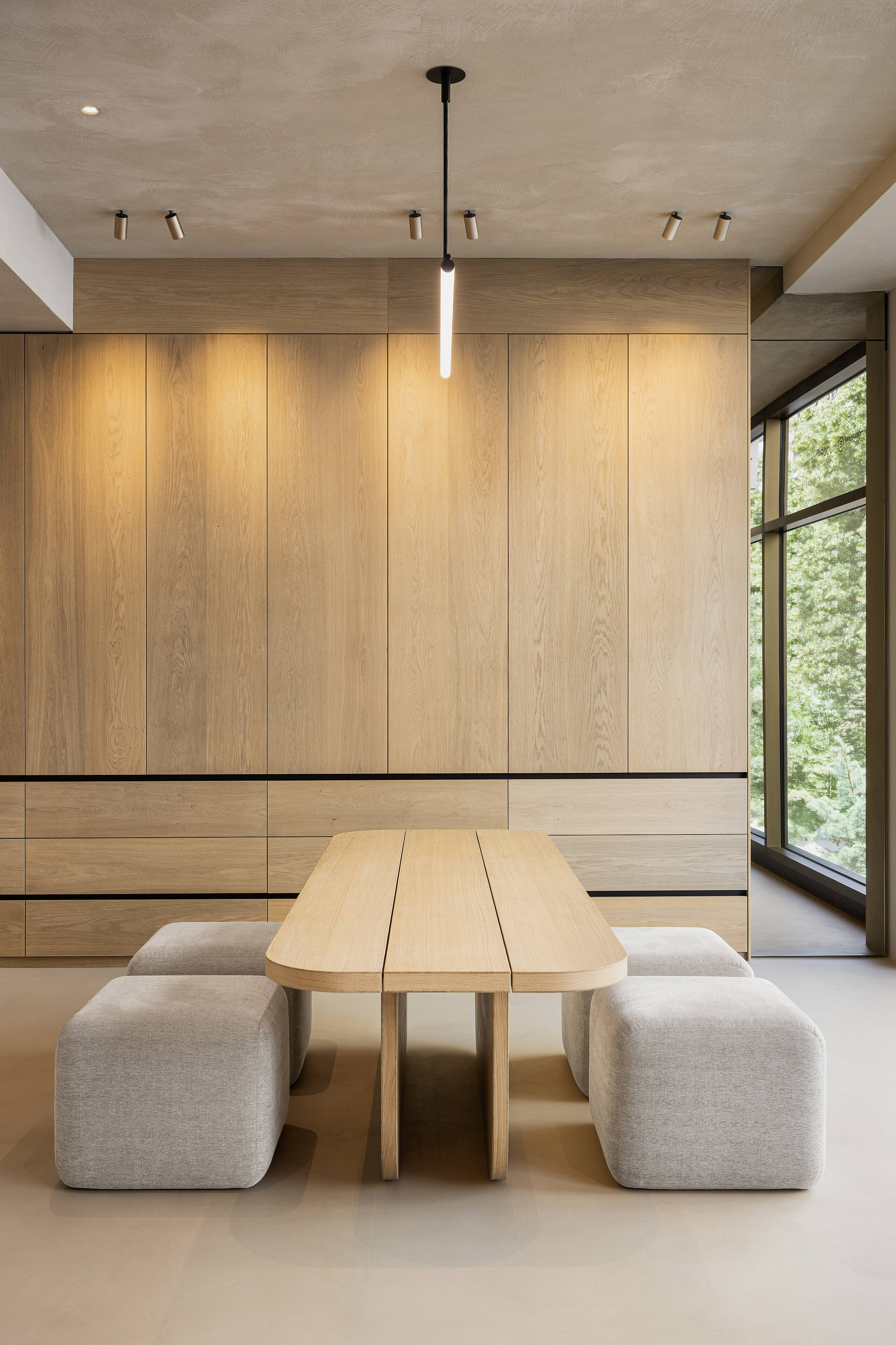 Besprechungstisch Showroom